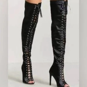 Dollhouse NEU schwarz 5,5" hoher Absatz offene Zehenpartie Schnürstiefel Overknee Damengröße 8 - Bild 1 von 7