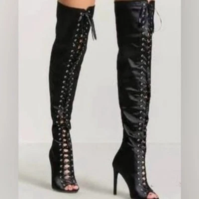 Casa de Muñecas NUEVA Bota Negra 5.5" Tacón Alto Punta Abierta Con Cordones Sobre la Rodilla Mujer Talla 8 Foto 1 de 4