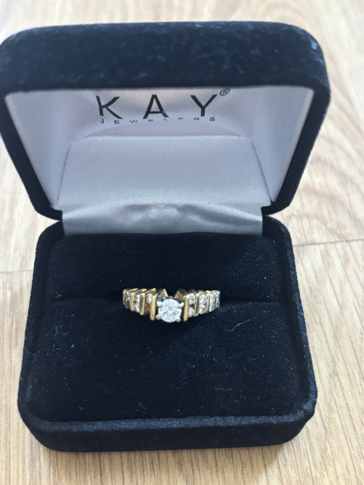 14k Yellow Gold Diamond Wedding Ring - Image 1 of 1