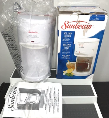 Sunbeam Hot Shot Hot Water Dispenser 3211 16 oz White Unused NOS 1998 Vintage - Image 1 of 4