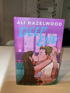ALI HAZELWOOD Deep End - Illumicrate Afterlight - SIGNIERT - Bild 1 von 23