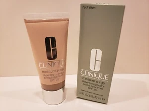 Clinique~Moisture Surge Sheertint Hydrator w/SPF25~Universal Light Medium~1.4oz~ - Picture 1 of 1