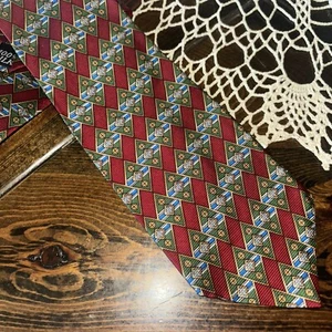 Nuevo de Lote Antiguo Corbata Resilio Borgoña Verde Diamantes Hecha en EE. UU. 100% Seda Nueva con Etiquetas $45 - Imagen 1 de 6