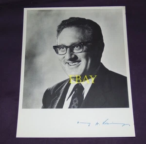 Henry Kissinger rare signed photo 8x10 politician excellent condition - Picture 1 of 1