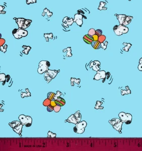 Tela de Pascua Snoopy - MEDIA YARDA 100 % algodón cacahuetes acolchado conejito de coser azul - Imagen 1 de 1