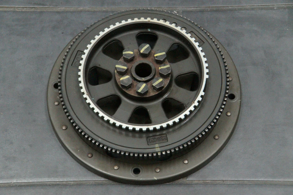 Schwungscheibe Maserati GranTurismo Quattroporte Schwungrad M145 M139 230427 - Bild 1 von 4