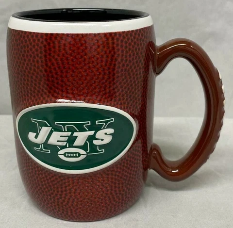 (NEW) New York Jets 16 Ounce Playing Field Sculpted Logo Relief Coffee Mug Cover