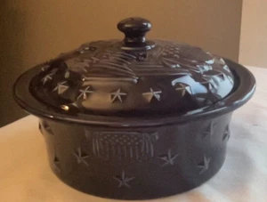 Vintage Longaberger Pottery Casserole. Navy Blue. High Gloss. - Picture 1 of 6