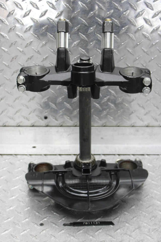 Kawasaki KLR650 2013 horquillas delanteras inferior superior triple abrazadera de vástago de árbol Foto 1 de 4