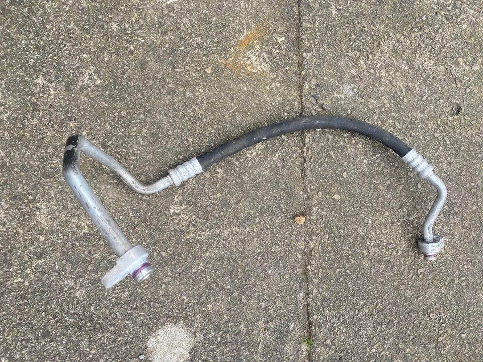 Linha de mangueira de ar condicionado AUDI A3 AC 2013 a 2016 5Q0816721C - Imagem 1 de 1