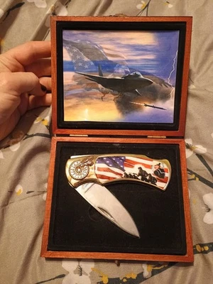 Cuchillo Patriótico Militar "Fuerza Aérea" Temático Acero Inoxidable con Estuche! Foto 1 de 4