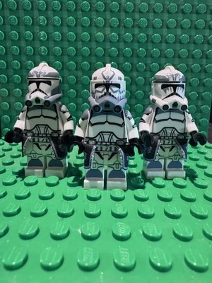 LEGO Star Wars Wolfpack Comet, Sinker, & Boost Vintage Clone Army Customs Figure - Image 1 of 4