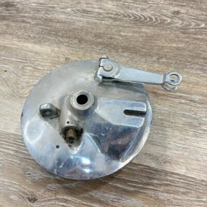 1967 SUZUKI B105P BEARCAT 120 / OEM ORIGINAL FRONT BRAKE BACKING PLATE - Picture 1 of 4