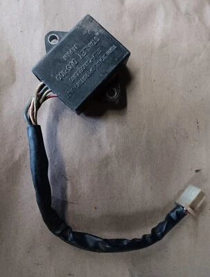 Relé intermitente de señal de giro 270101166 Kawasaki ZN700 LTD 1984 1985 Foto 1 de 4