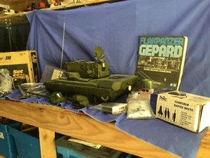 Tamiya GEPARD 1/16 char antiaérien Allemand avec radio commande - Photo 1/24