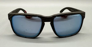 Gafas de sol Oakley Holbrook Woodgrain OO9102-J955 57-18-137 - Imagen 1 de 13