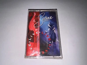 Selena Quintanilla - Picture 1 of 2