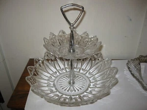 Vintage MCM zweistufiges gepresstes Bundesglas Blütenblatt klar Serviertablett Süßigkeitenschale - Bild 1 von 13