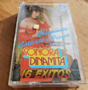 LA SONORA DINAMITA CHISPEANTE CALIENTE Y PICOSA RARE FUENTES CASSETTE TAPE - Imagen 1 de 6