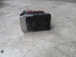 2017 VW VOLKSWAGEN GOLF PARKING HANDBRAKE SWITCH 5G0927225D - Picture 1 of 3