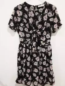 Atmos & Here Dress Size 8 fit flare black floral short sleeve V-neck Dress - Picture 1 of 9