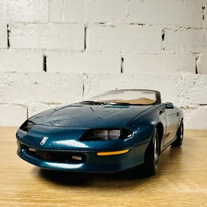 ERTL American Muscle 1996 Chevrolet Camaro Z28 Convertible 1:18 Turquoise - Picture 1 of 21
