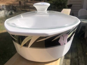 VINTAGE Mikasa Fire and Ice Charisma Black Casserole - Picture 1 of 7