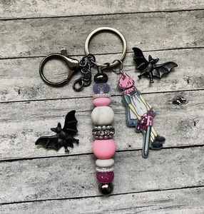 Horror Miss Haunt Scare Fright Monster Schlüsselanhänger Taschenclip - Bild 1 von 2