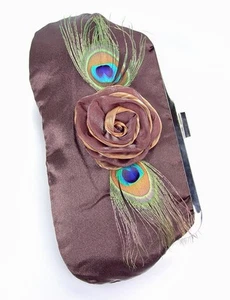 Bolso de Noche ARTESANAL Marrón Sedoso Flor Satinada Plumas de Pavo Real - Imagen 1 de 1