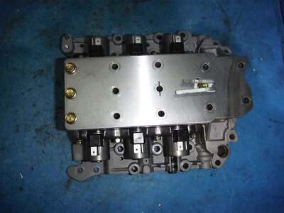 F4A41, F4A42, F4A51 Mitsubishi / Hyundai cuerpo de válvula de transmisión 6 solenoides  Foto 1 de 4