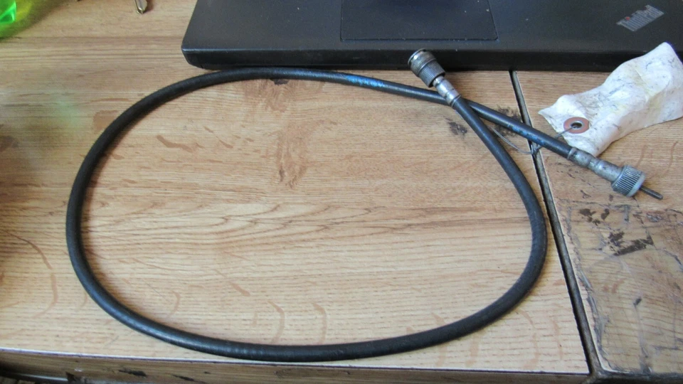 Cable velocímetro Suzuki GT550 1972 Foto 1 de 1