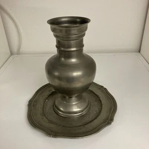 Zinn Vase ( Höhe ca. 24 cm) mit Teller ( 24 cm) Rein Zinn , Alt, aus Nachlass - Bild 1 von 4