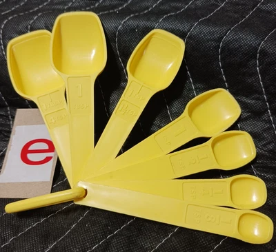 Vtg Tupperware Measuring Spoons Yellow Daffodil 7 Spoons 1 Ring - Image 1 of 4