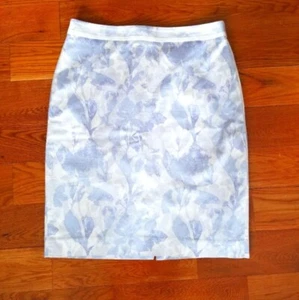 Banana Republic Floral Pencil Skirt Cerulean White Blue Sz 8 excelent condition - Picture 1 of 5