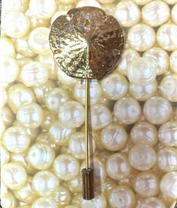 Vintage Gold-Tone Sand Dollar Marine Life Seaside Stick Pin 1980’s - Picture 1 of 6