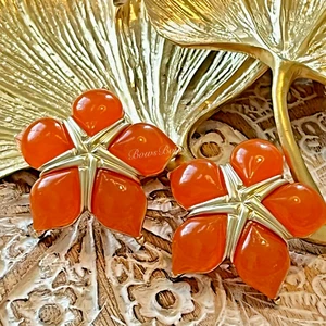 NUOVISSIMO orecchino vintage in resina placcata oro argento post fiore arancio - Foto 1 di 4