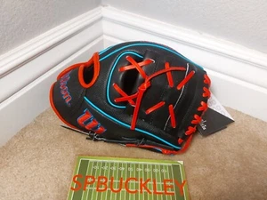 WILSON A2000 11" PFX2 INFIELD BASEBALL GLOVE, NWT, RHT, WBW1000397 - Picture 1 of 3