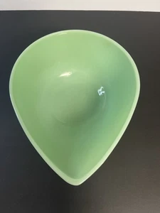 Fire-King Jadite Ovenware - Teardrop Mixing Bowl 7.5" X 9.25" 4" Tall - Picture 1 of 13