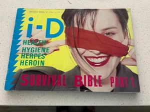 i-D Magazin: Januar 1983 (Nr.11) - Fiona Skinner, Gesundheit & Herpes - Bild 1 von 1