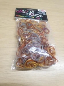 600 bandas de telar - colores metálicos - 1 gancho para anudar y 24 clips S SOLO £3.15 - Imagen 1 de 12