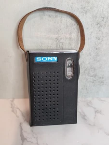 Vintage Sony AM Solid State 2R-31 Radio Tested Works - Picture 1 of 14