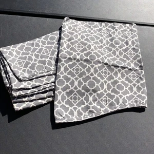 Waverly Lovely Enrejado Festoneado 5 Cenefas Gris Blanco 18" x 50" 100% Algodón - Imagen 1 de 13