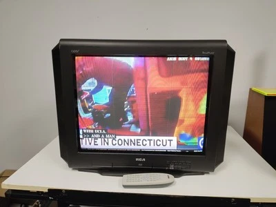 RCA Truflat 20” CRT-SDTV 20F514TD Built In DVD W/Remote Works With Flaws Read  - Image 1 of 4