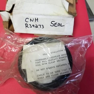 NOS TRACTOR PARTS R39273 SEAL FOR CNH 550E, 855C, 855D, 1150B, 1150C, 1150D... - Picture 1 of 5