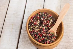 1 Kg Bunter Pfeffer ganz Pfefferkörner für Gewürzmühle Top Qualität 1000g - Bild 1 von 2