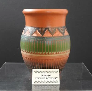 Native American Indian Etch Sunface Pottery Vase Cecelia Benally Navajo 5 3/8" - Imagen 1 de 12