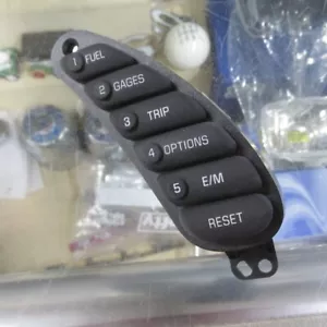 97 98 99 00 01 02 03 04 CORVETTE C5 DRIVER INFORMATION CENTER SWITCH 12135152 - Foto 1 di 3