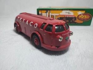 ERTL 1934 Texaco Diamond T Tanker DOODLE BUG Diecast Bank 1994 Vintage - Picture 1 of 7