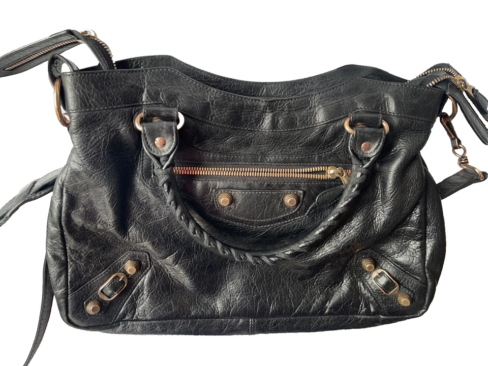 Bolso de Mano Balenciaga Town en Cuero Negro con Mini Herrajes Oro Rosa Foto 1 de 4