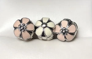 (3) Authentic PANDORA Darling Daisies & Cherry Blossom Clips, Grommets & Box!! - Picture 1 of 10